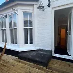 2 Bedroom Luxury Flat In Centre Of Muswell Hill