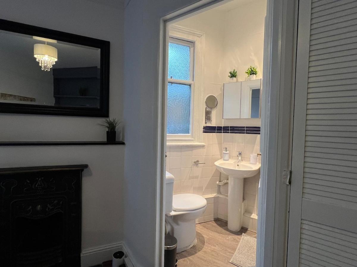 2 Bedroom Luxury Flat In Centre Of Muswell Hill *