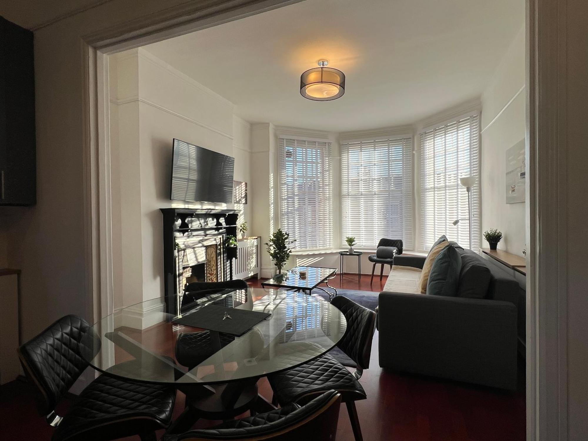 2 Bedroom Luxury Flat In Centre Of Muswell Hill *